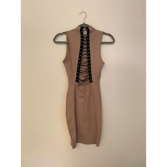 Lace Back Dress - Picture 4 of 4